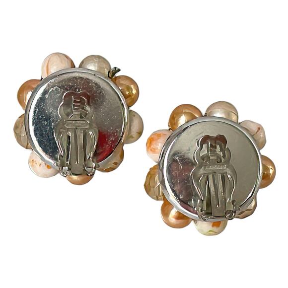 1960s Japan Peach & White Plastic Beaded Cluster Mid Century Clip On Earrings - Picture 2 of 3